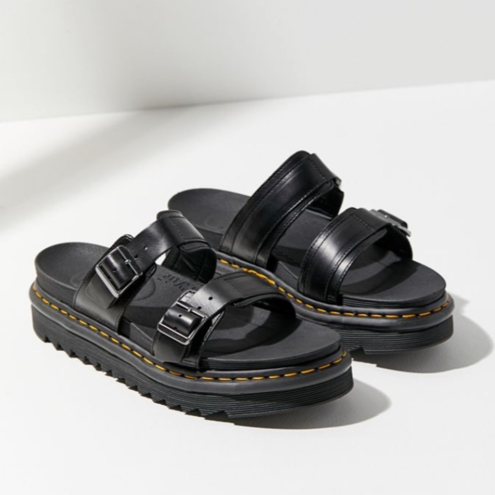 DR. MARTENS MYLES SANDALS SIZE  7 Ladies